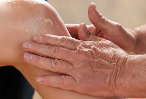 Treatments for osteoarthritis include medicine, physical therapy, and stretching.